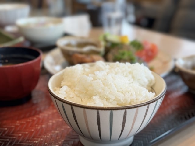 昼食時の白米支給制度